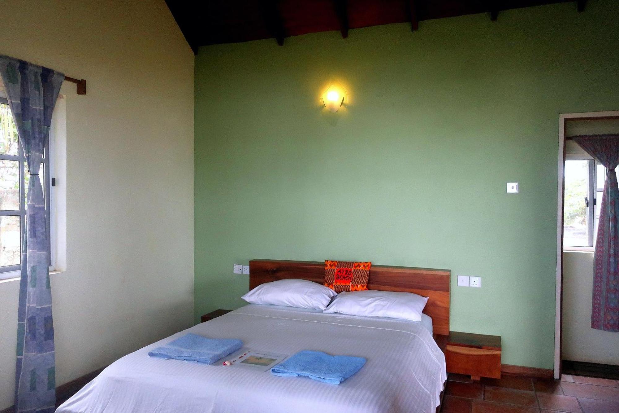 Afro Beach Eco Resort Butre Chambre photo